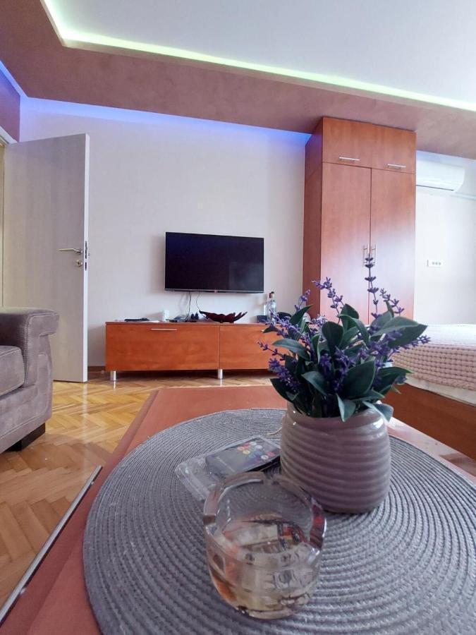 Cuca Apartments Belgrado Exterior foto